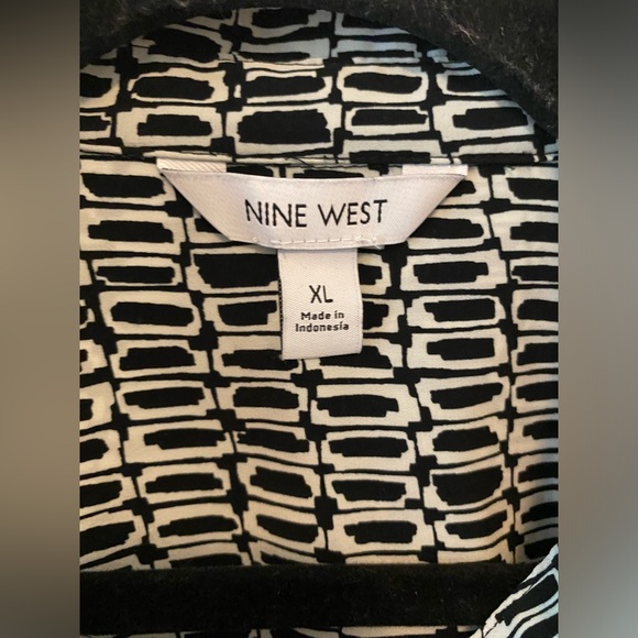 Plus Size Nine West Drapey Button-Down Tunic Shirt Size XL - Picture 4 of 7